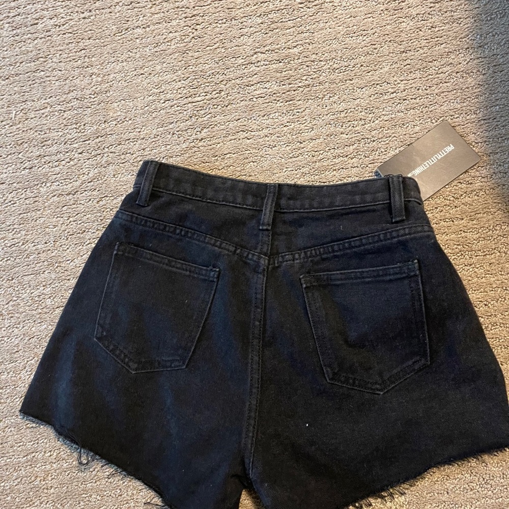 Distressed denim mom jean shorts - Picture 2 of 4